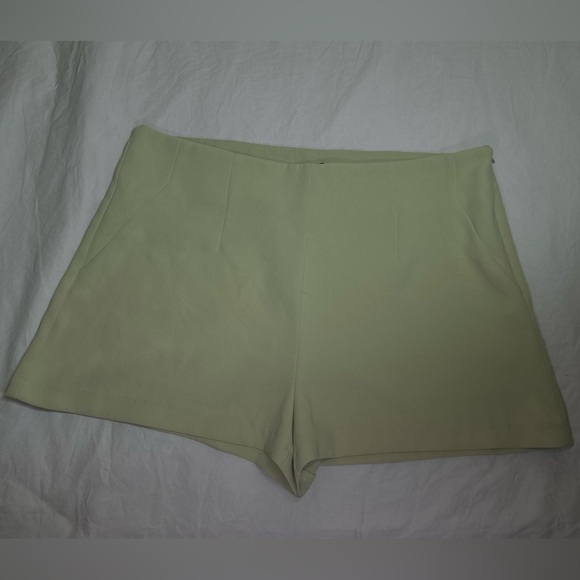 NWT | PRIMARK Shorts | Size 16 | Light Lime Green | Business Casual | NEW - Picture 2 of 6